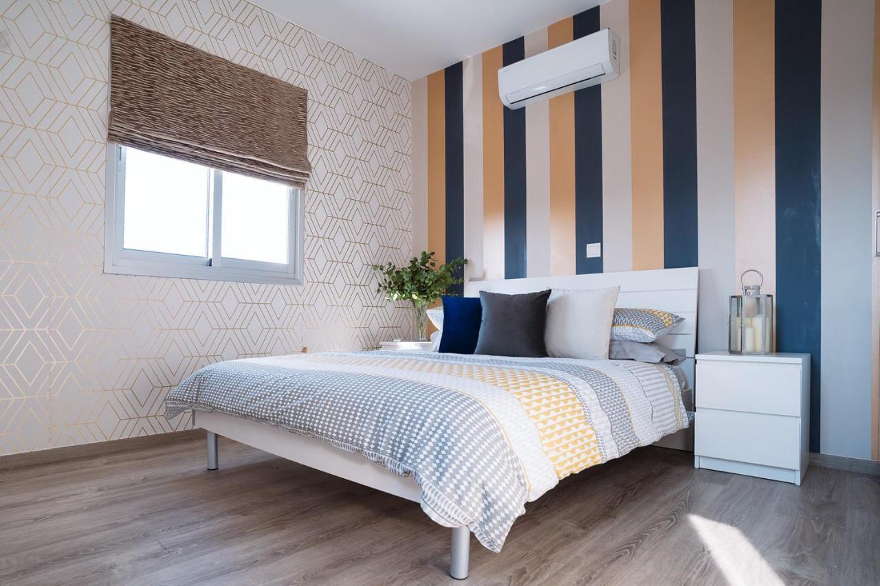 Villa Aquamarine Paphos ภายนอก รูปภาพ